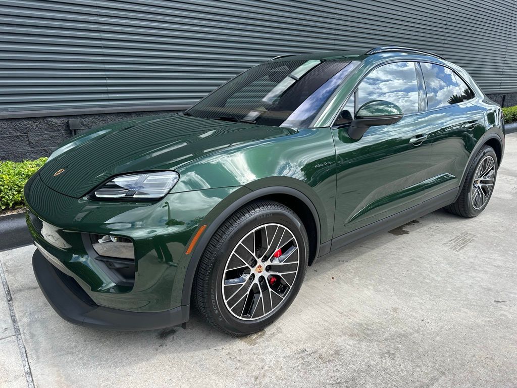 Thumbnail: 2025 Porsche Macan - 7