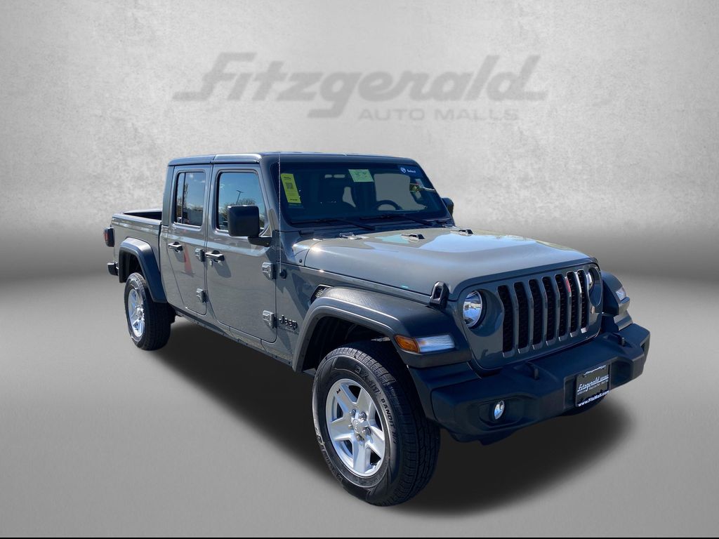 Sting-Gray Clearcoat 2020 Jeep Gladiator Sport Crew Cab 4WD Pickup Truck Four-Wheel Drive 6-Speed Manual