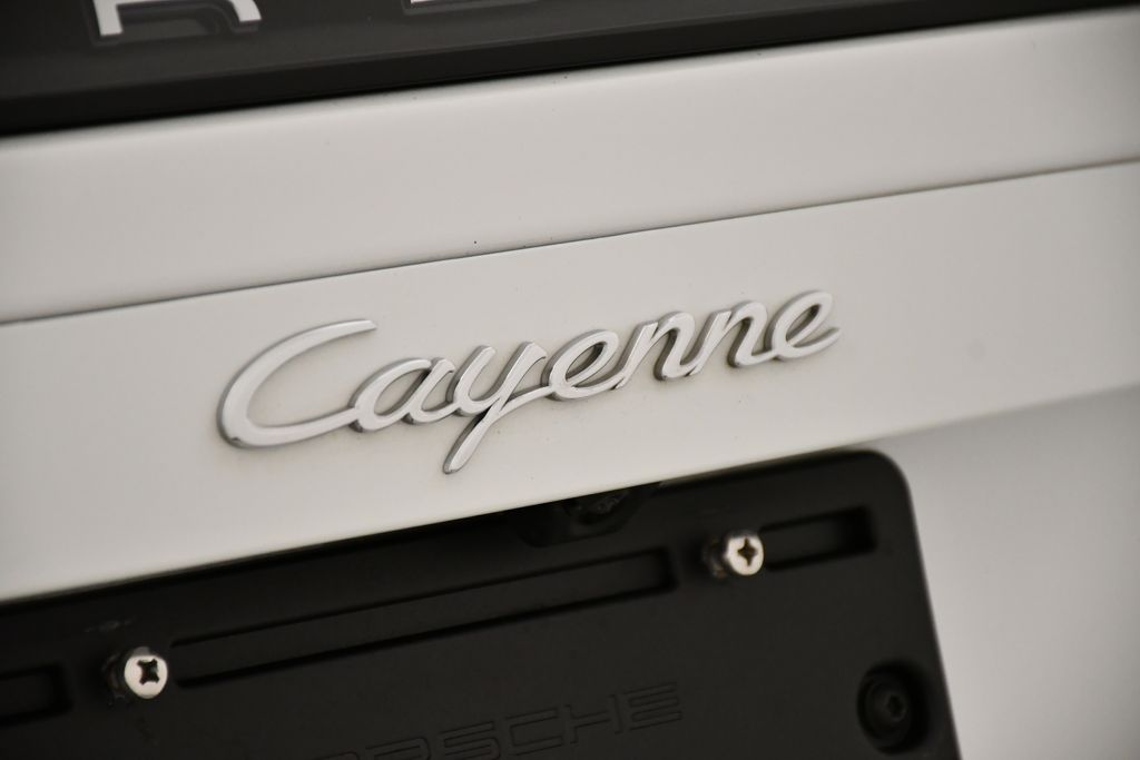 Thumbnail: 2023 Porsche Cayenne - 11
