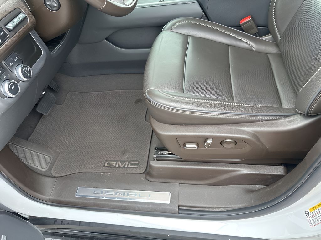 Used Car 2022 Gmc Yukon Xl  Denali For Sale Under $50,000 In Austin, Texas