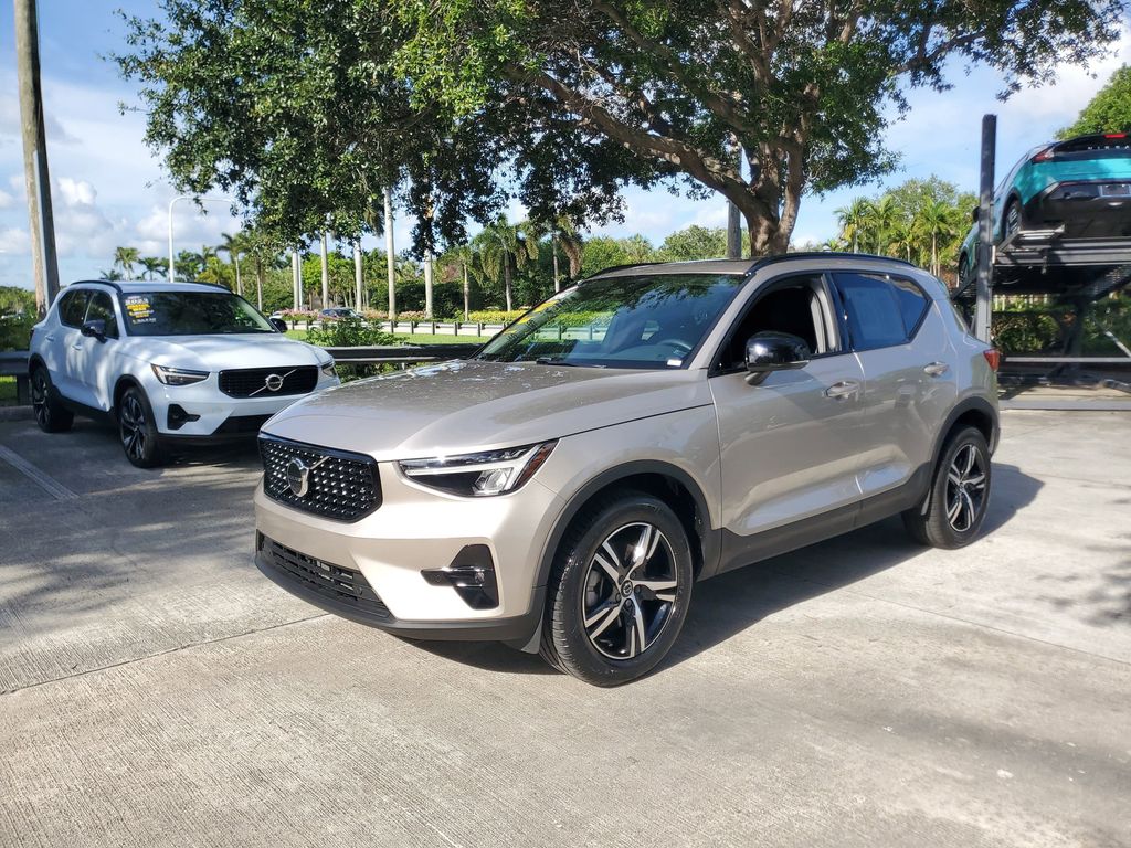used 2023 Volvo XC40 car, priced at $28,595