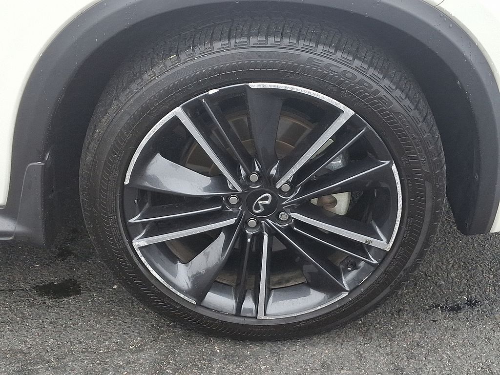 2022 INFINITI QX55 Luxe 8