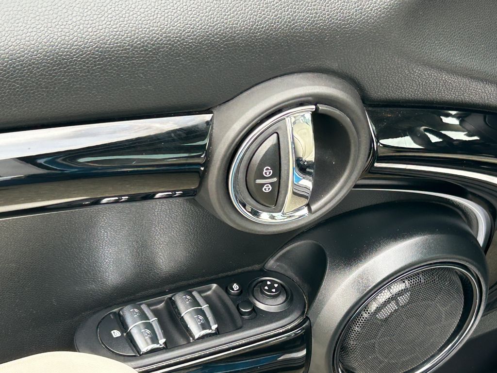 Thumbnail: 2024 MINI Cooper - 12