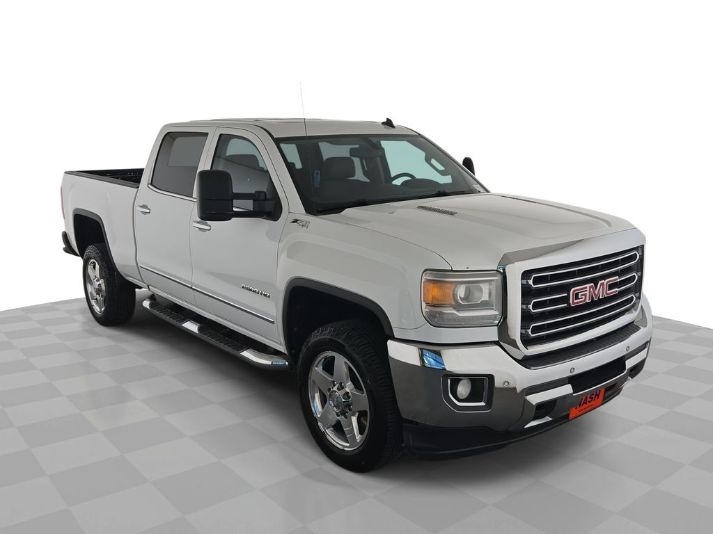 Summit White 2015 GMC Sierra 2500HD Pickup Truck Four-Wheel Drive 6-Speed Automatic