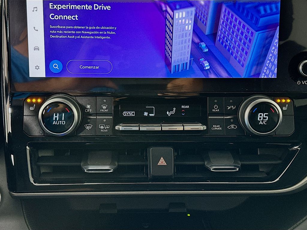 Thumbnail: 2023 Toyota Highlander - 15