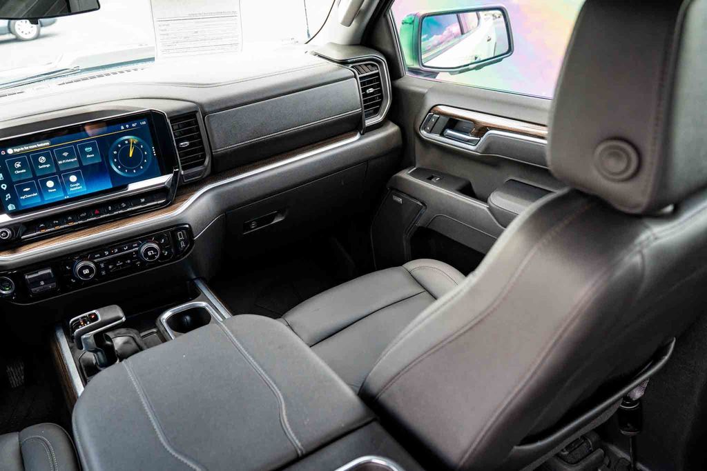 Used Car 2025 Chevrolet Silverado 1500  Lt Trail Boss For Sale Under $60,000 In Austin, Texas