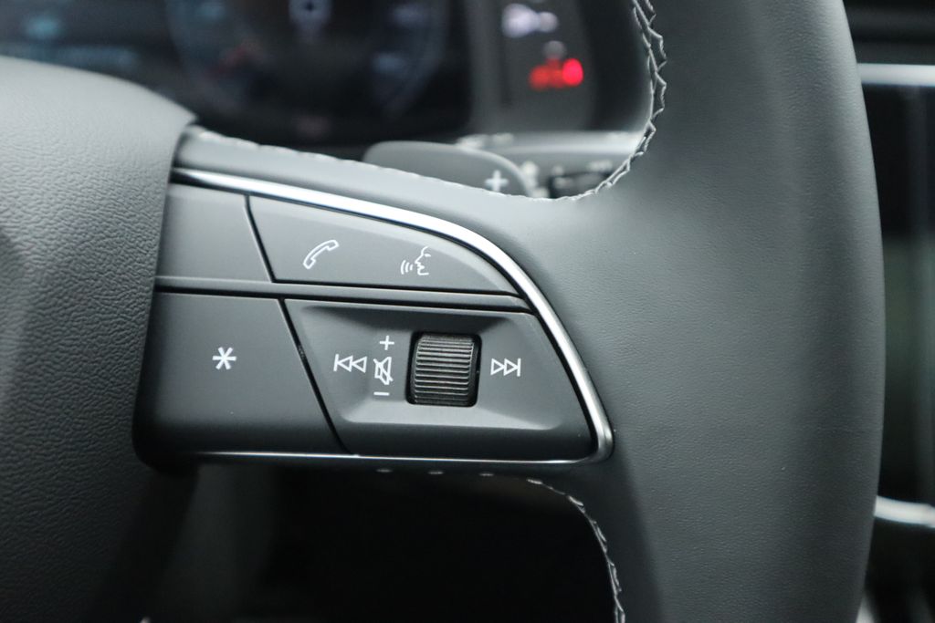 2025 Audi Q7  13
