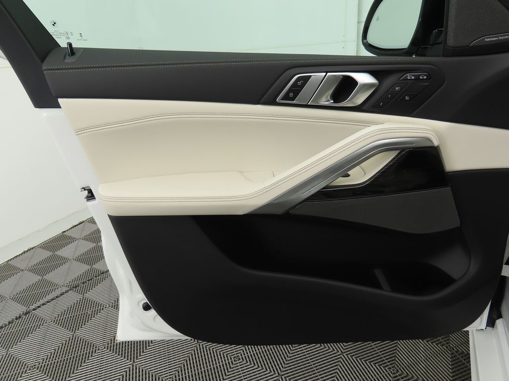 Thumbnail: 2026 BMW X6 - 24