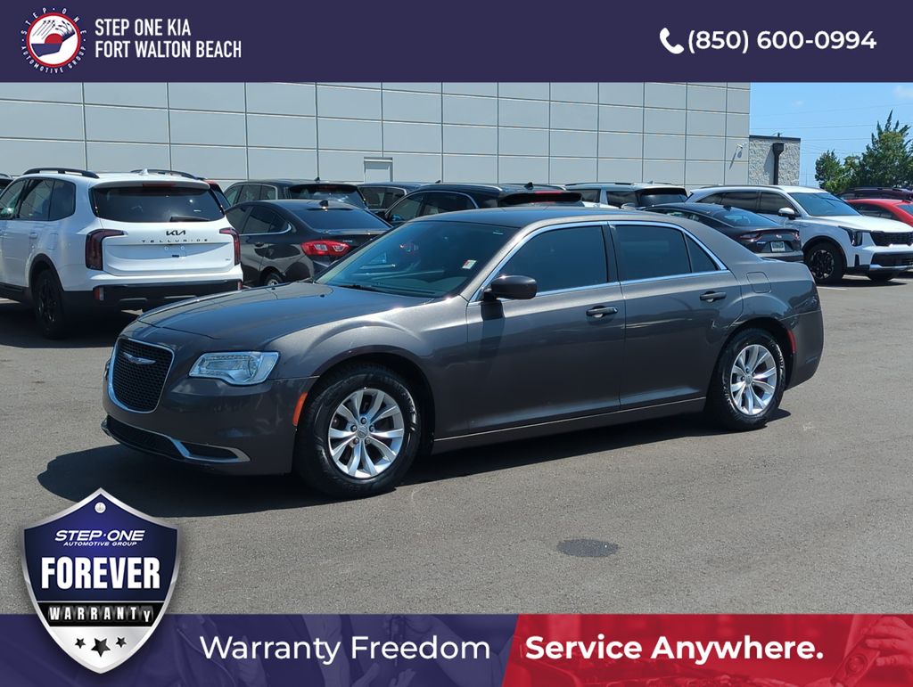 2015 Chrysler 300 Limited RWD
