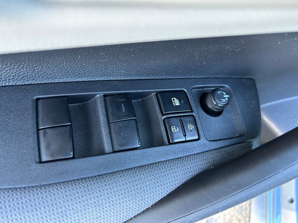 Thumbnail: 2025 Toyota Corolla - 16