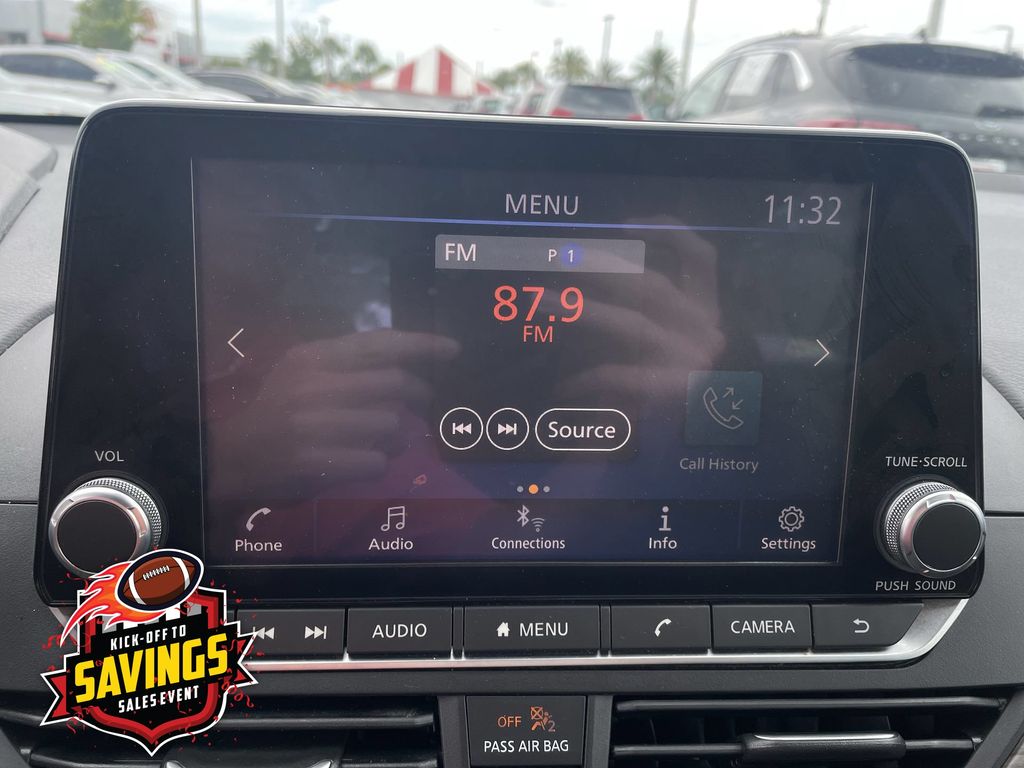 Used 2024 Nissan Altima Sedan