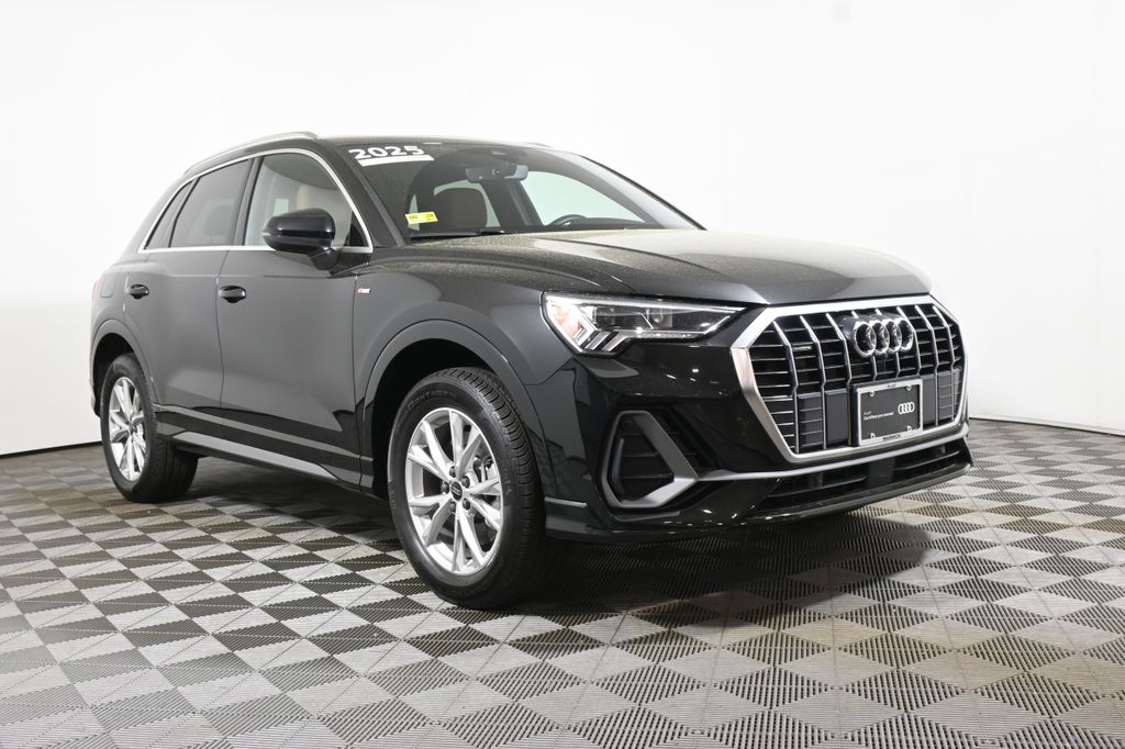 Thumbnail: 2025 Audi Q3 - 9
