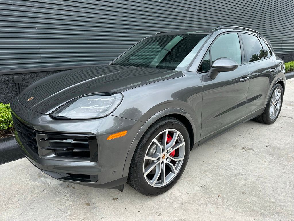 Thumbnail: 2025 Porsche Cayenne - 7