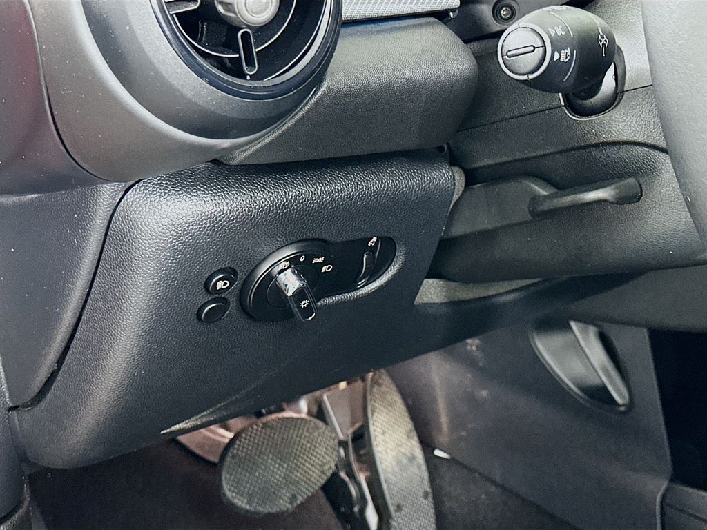 Thumbnail: 2022 MINI Cooper - 10