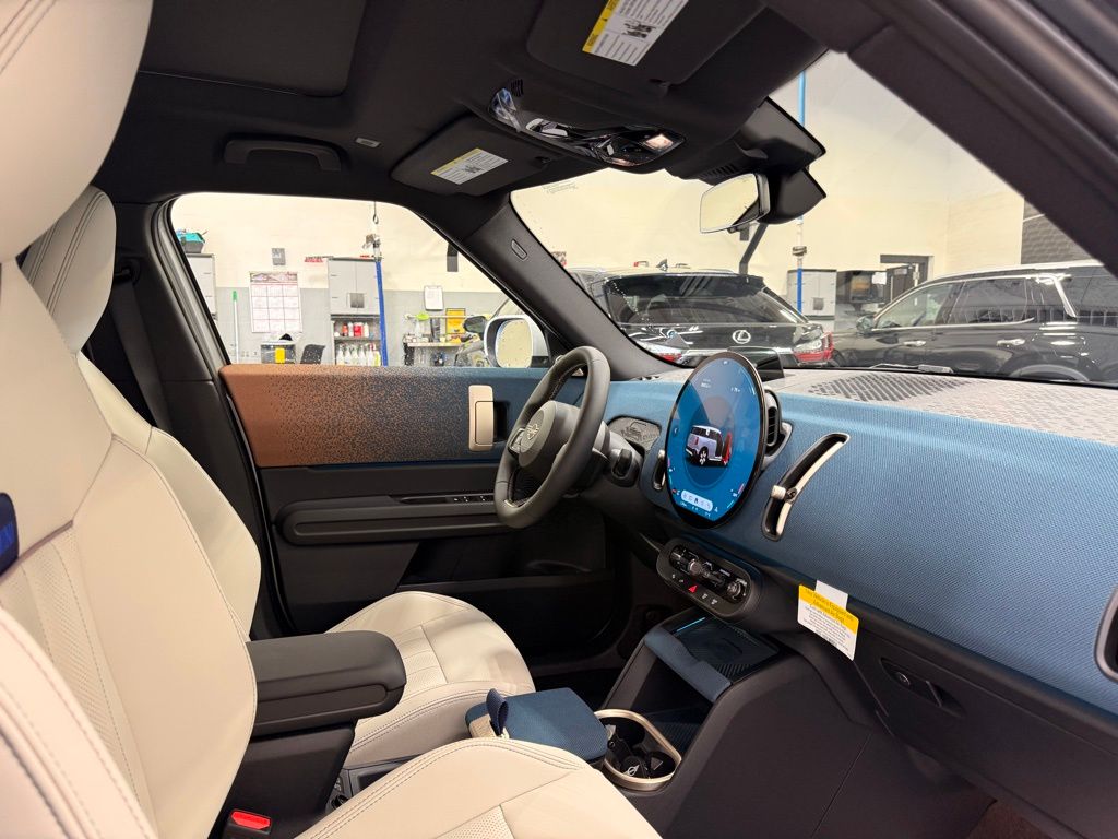 Thumbnail: 2025 MINI Cooper Countryman - 28