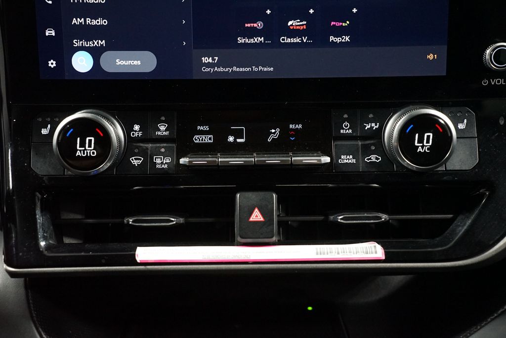 Thumbnail: 2024 Toyota Highlander - 20