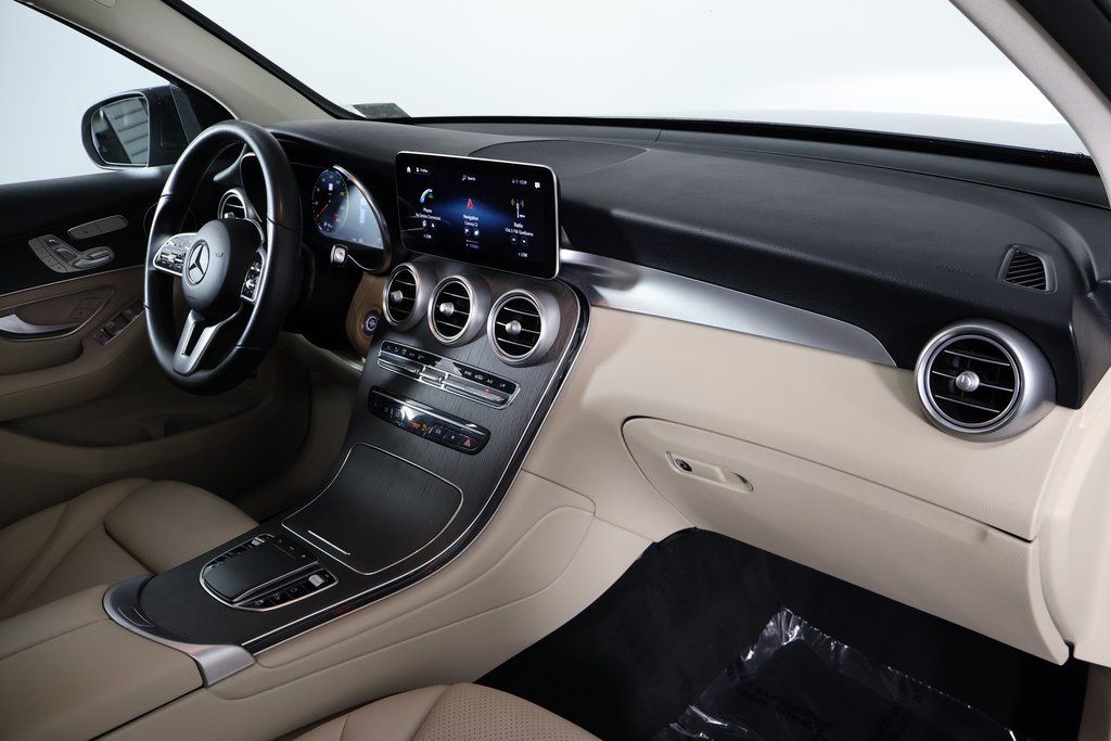 Thumbnail: 2022 Mercedes-Benz GLC - 9