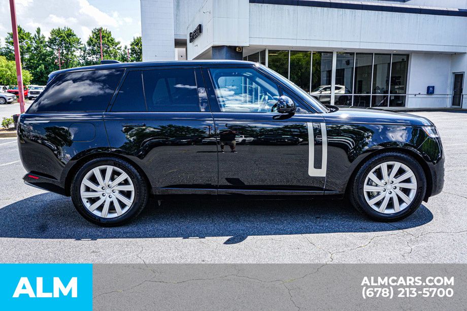 Used 2023 Black Land Rover SE image 9