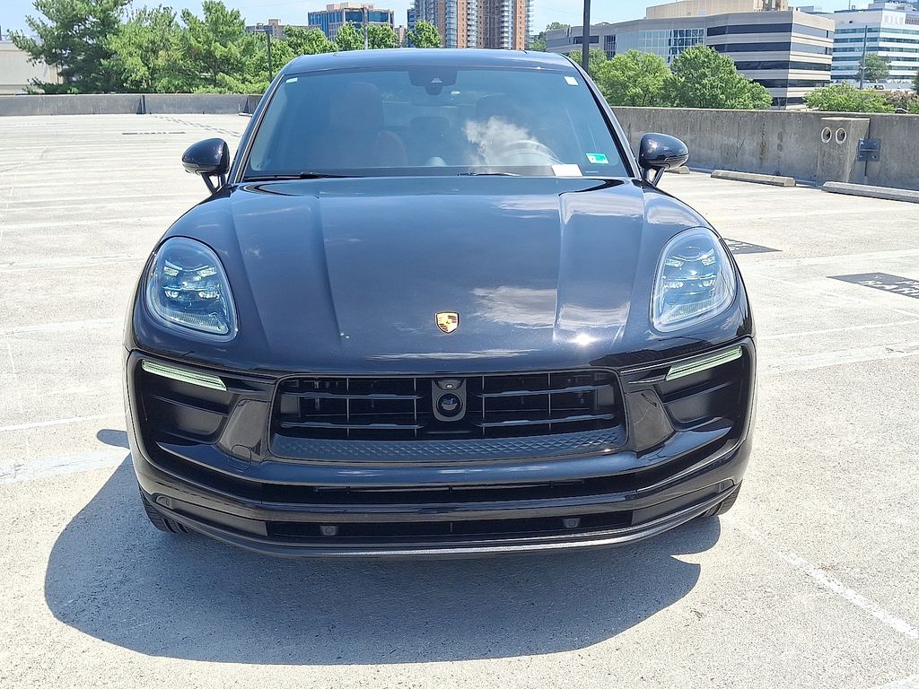 Thumbnail: 2024 Porsche Macan - 6