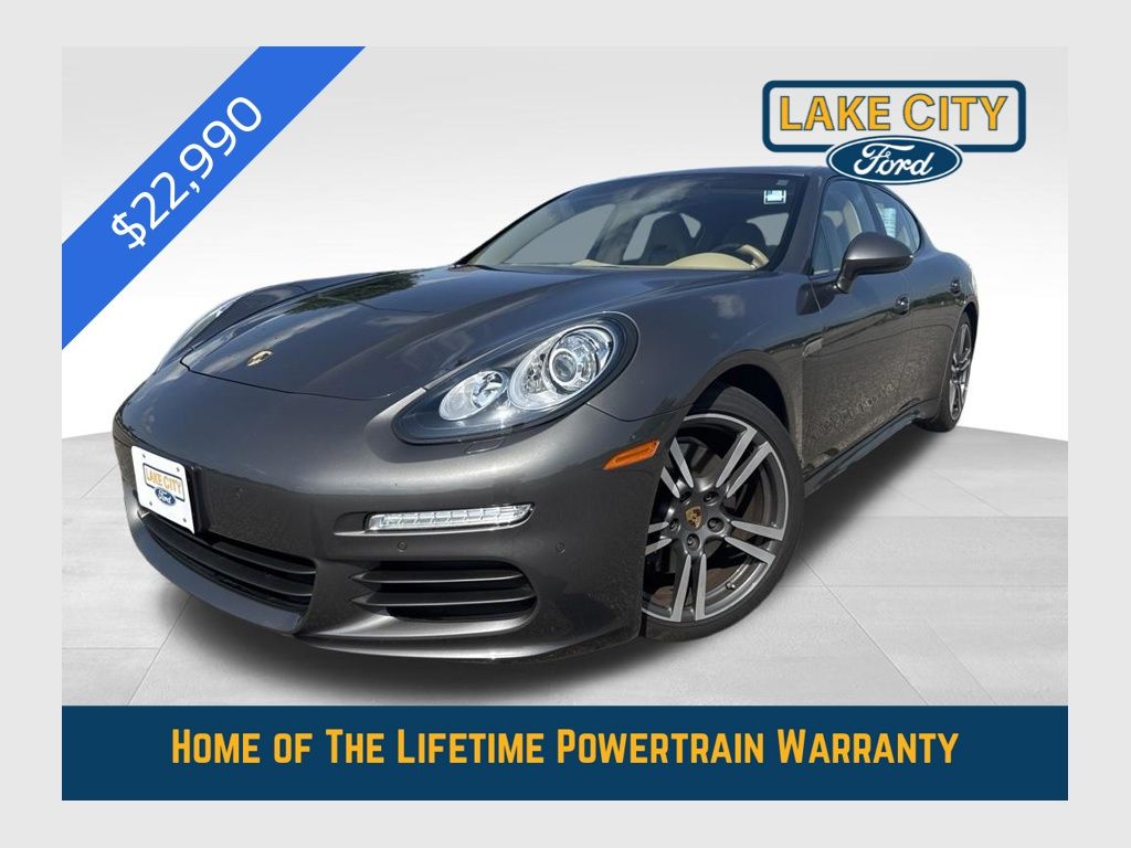 2015 Porsche Panamera 4