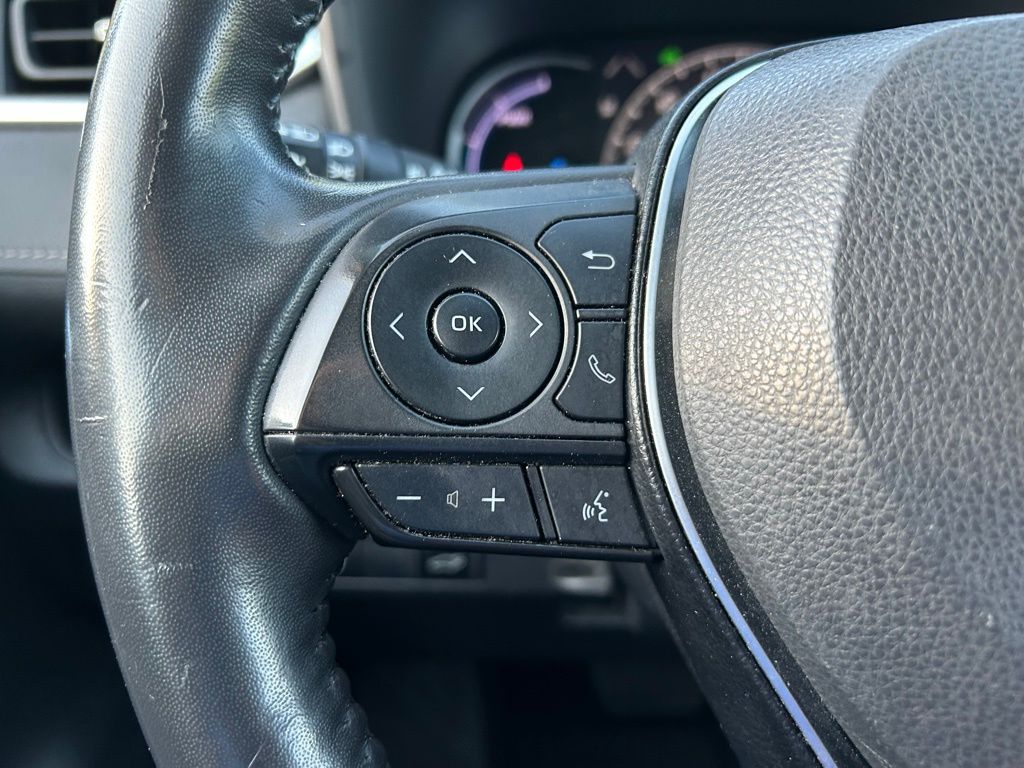 Thumbnail: 2023 Toyota RAV4 - 21