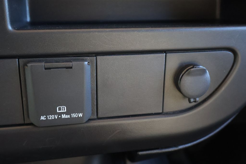 Thumbnail: 2022 Chevrolet Express - 31