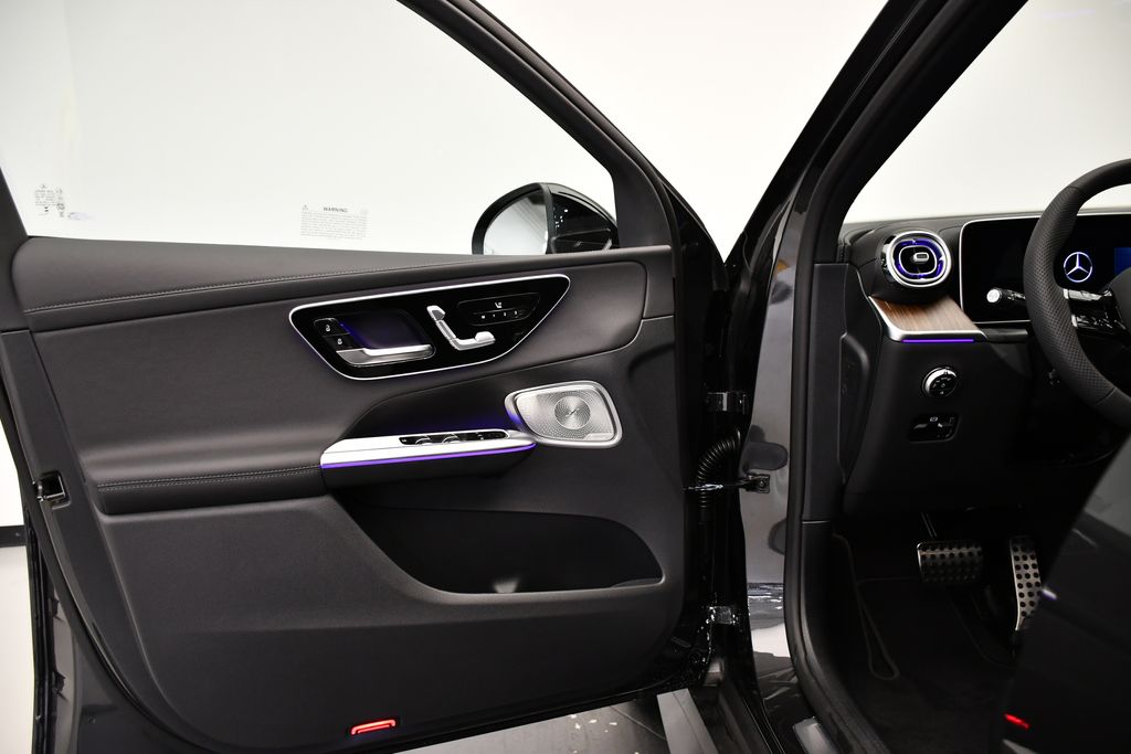 Thumbnail: 2026 Mercedes-Benz GLC - 31