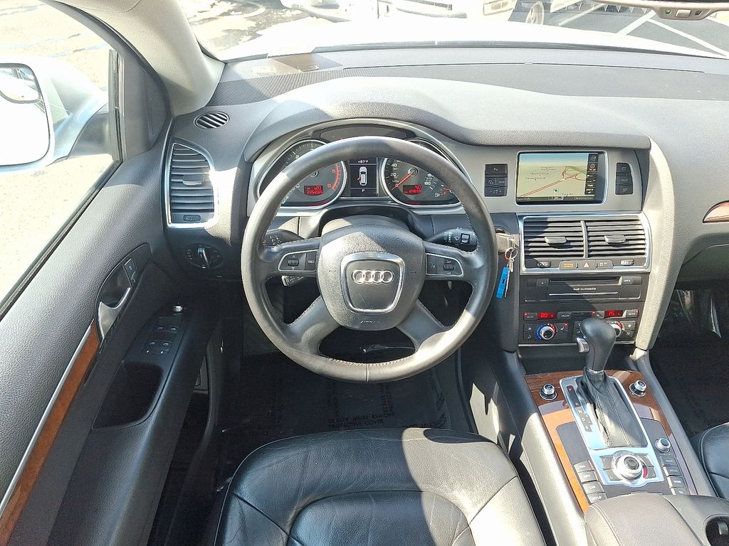 Thumbnail: 2011 Audi Q7 - 11
