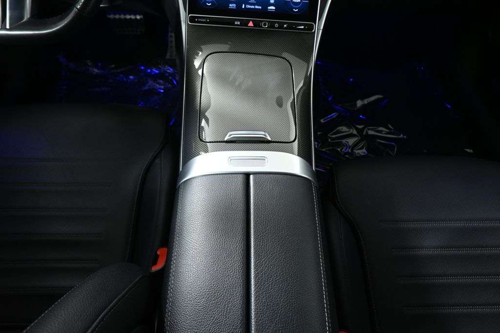 Thumbnail: 2023 Mercedes-Benz C-Class - 24