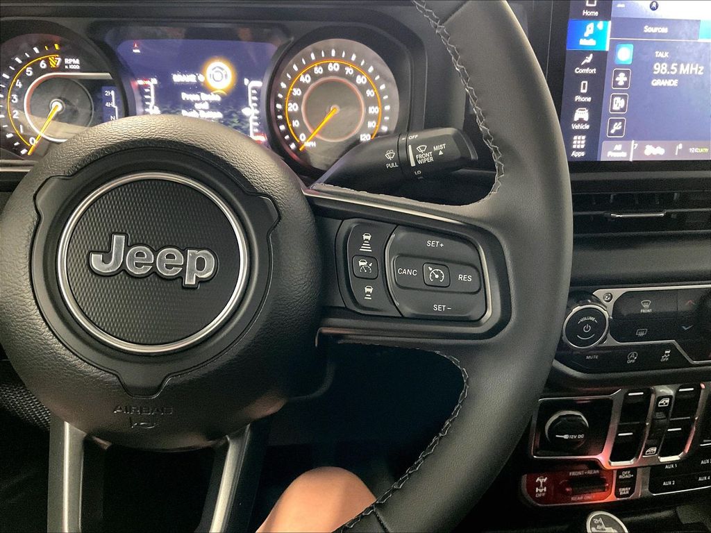 2026 Jeep Gladiator — photo 23