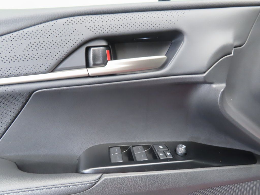 Thumbnail: 2025 Toyota Camry - 24