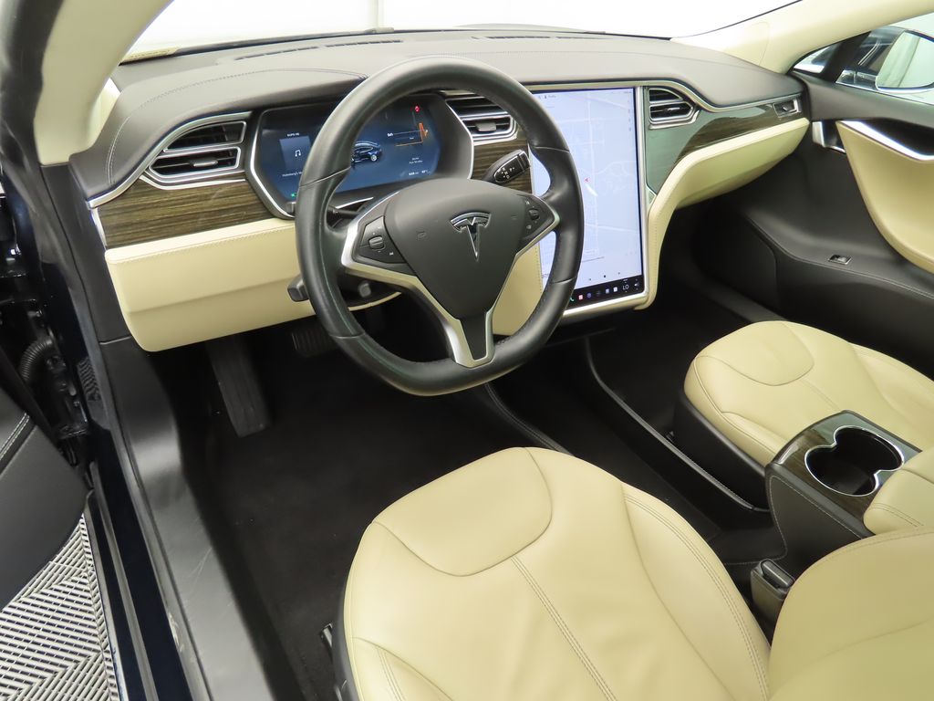 2014 Tesla Model S  9