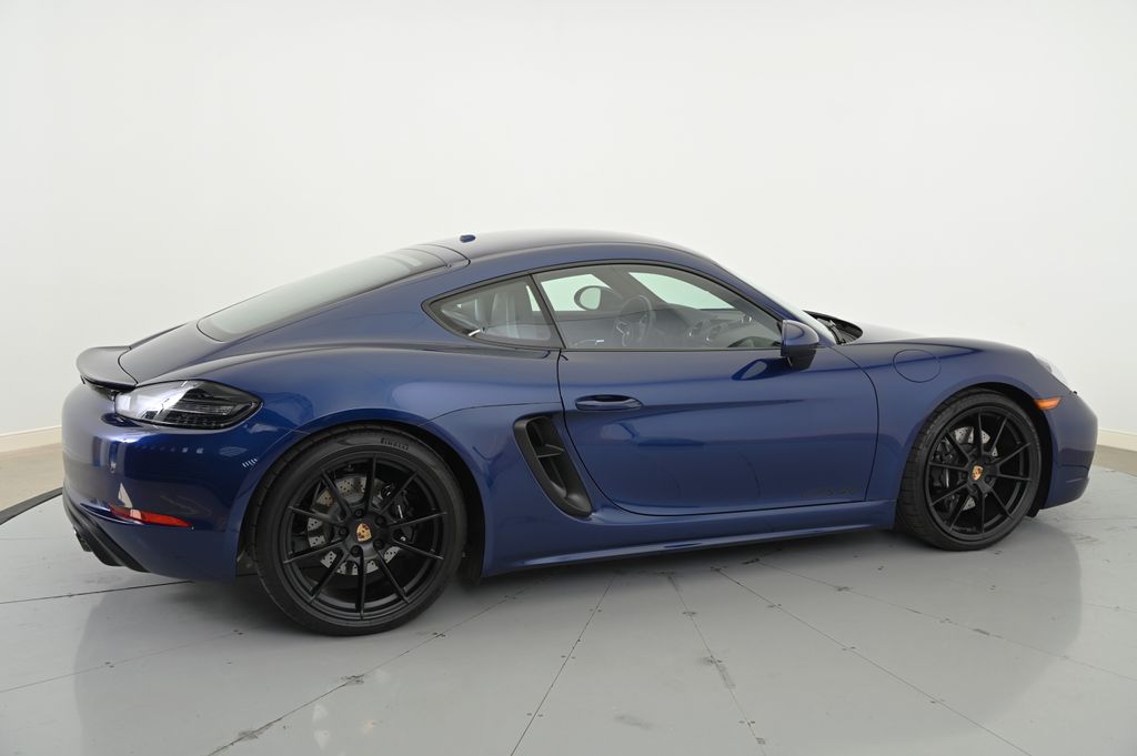 2022 Porsche 718 Cayman GTS 4