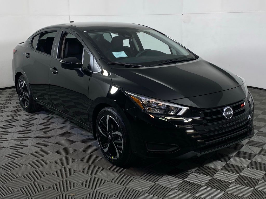 2025 Nissan Versa 1.6 SR