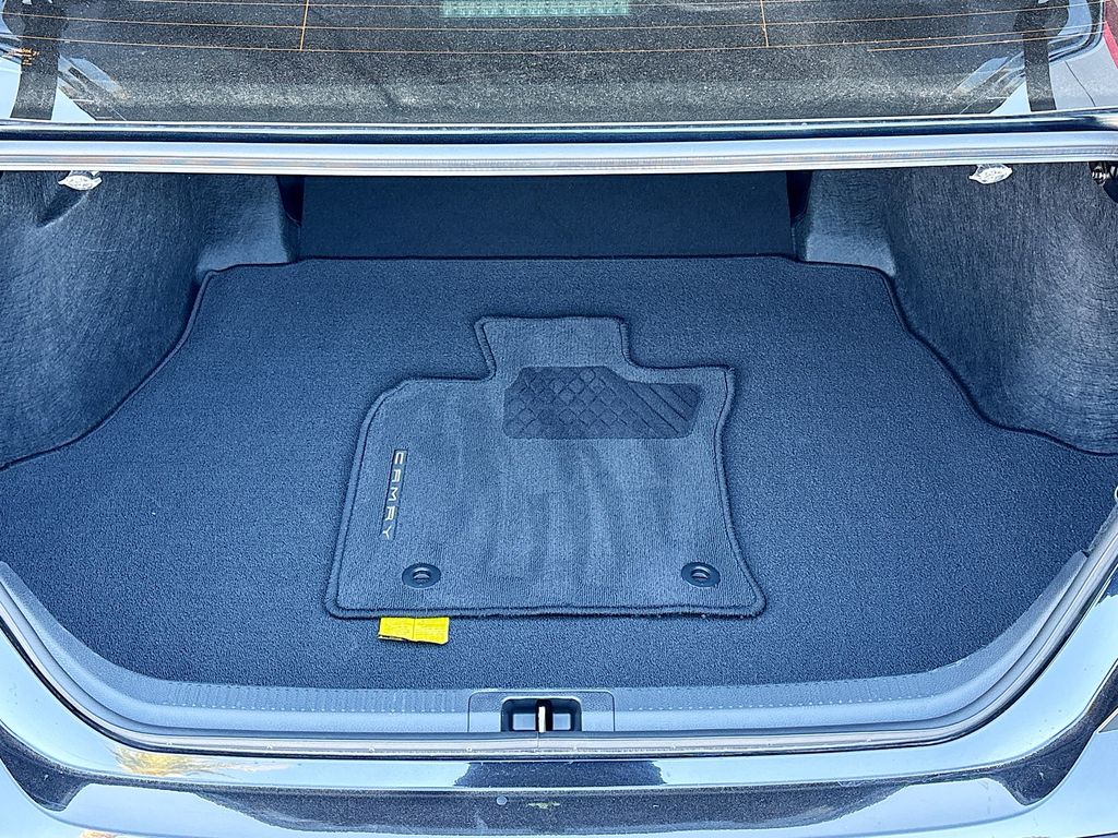 Thumbnail: 2025 Toyota Camry - 27