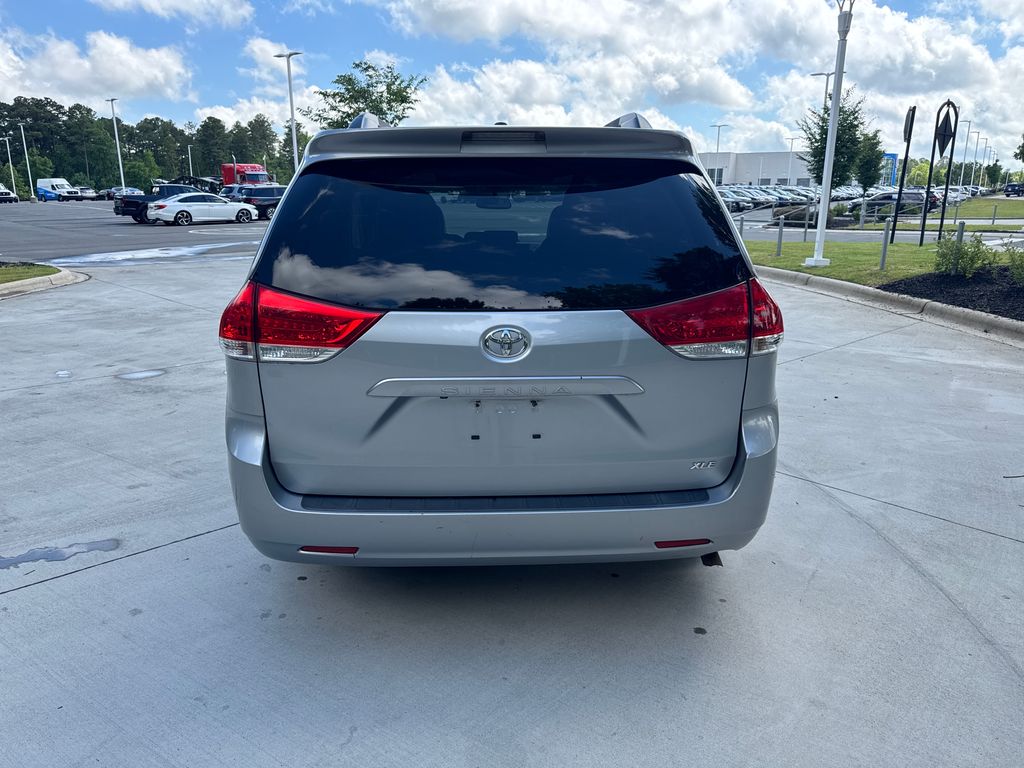 Used 2013 Silver Toyota XLE image 6