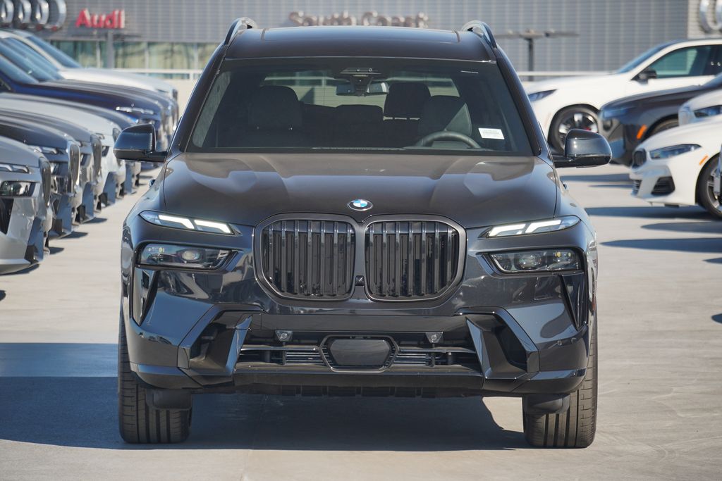 2025 BMW X7 xDrive40i 2