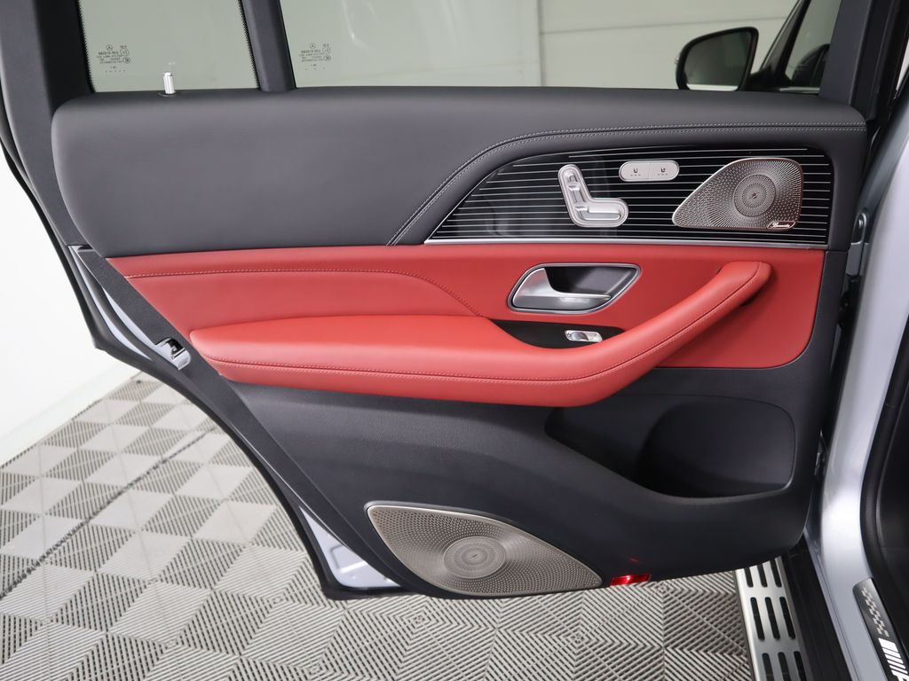 2025 Mercedes-Benz GLS 63 AMG 29