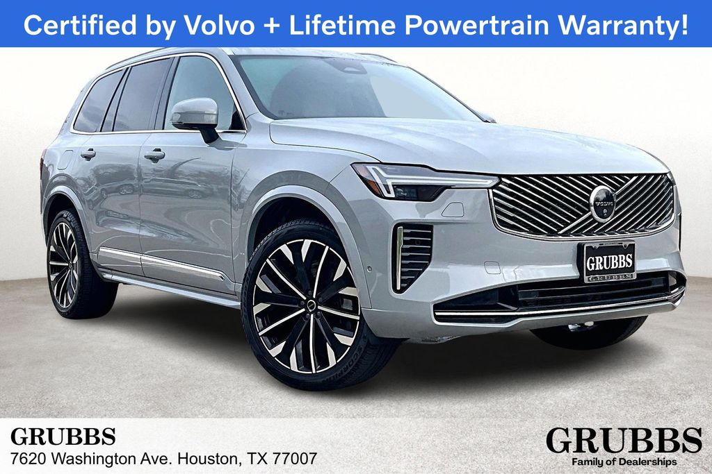 2025 Volvo XC90 B5 Plus Bright Theme 7-Passenger AWD