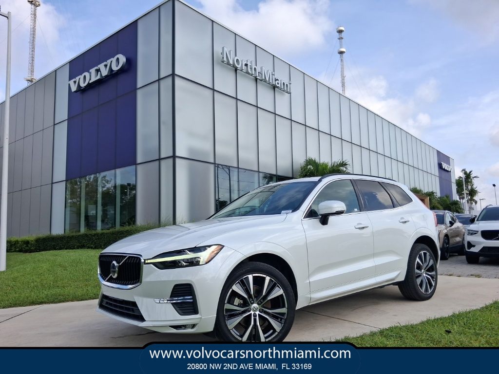 2022 Volvo XC60 B5 Momentum