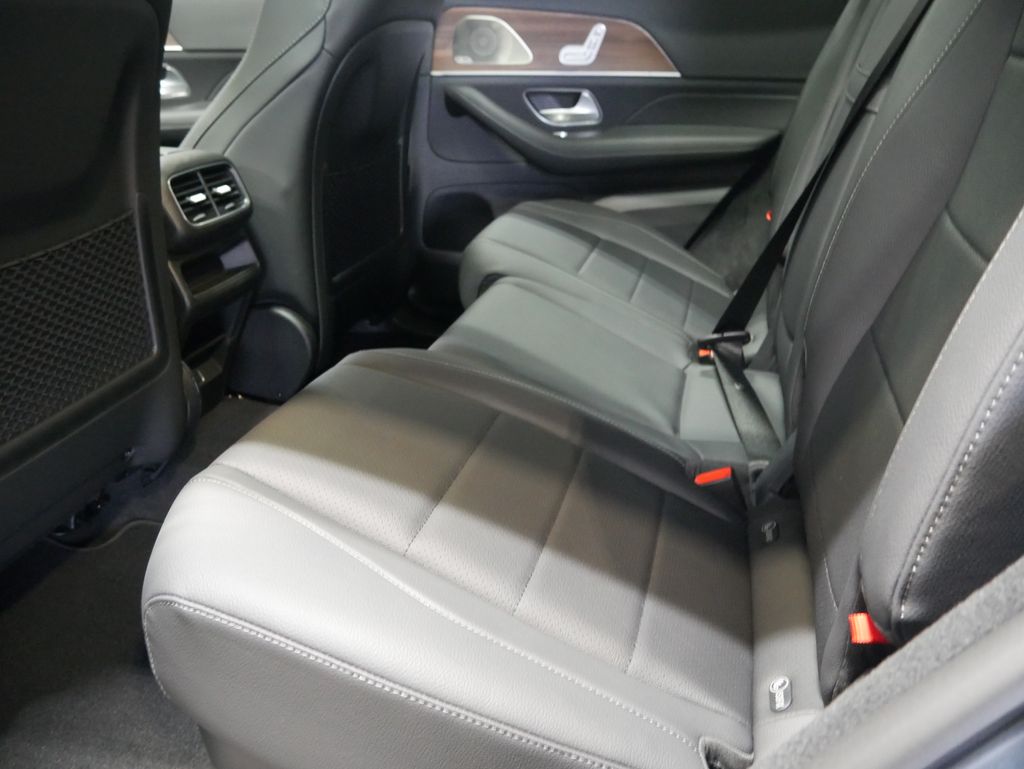 Thumbnail: 2026 Mercedes-Benz GLE - 25