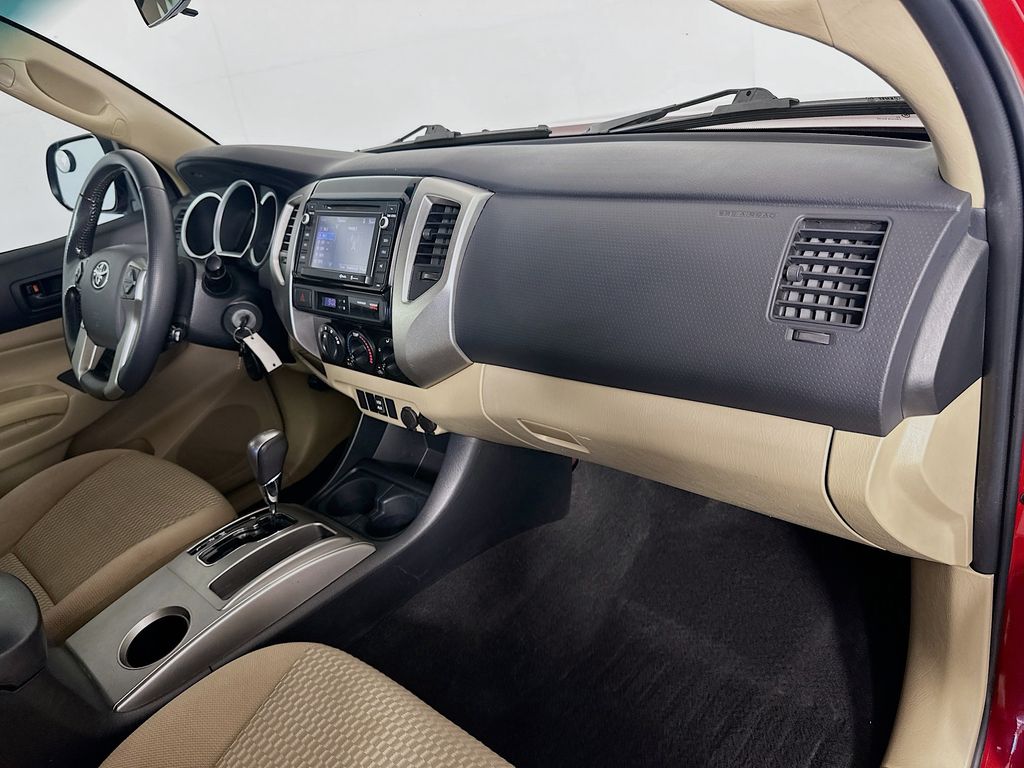 Thumbnail: 2014 Toyota Tacoma - 26