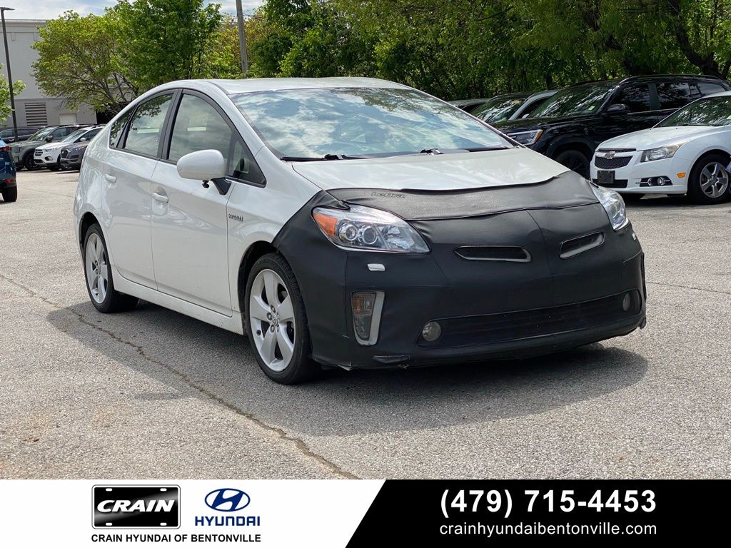 White (Blizzard Pearl) 2015 Toyota Prius Five Hatchback Front-Wheel Drive Continuously Variable Transmission