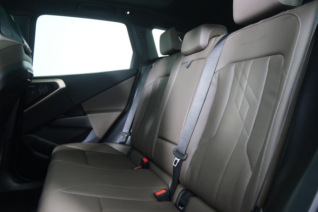 Thumbnail: 2025 BMW X3 - 13