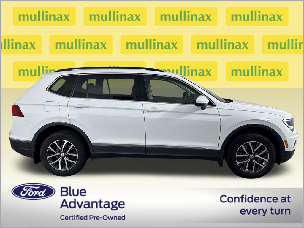 Certified Used 2020 White Volkswagen 2.0T SE image 2
