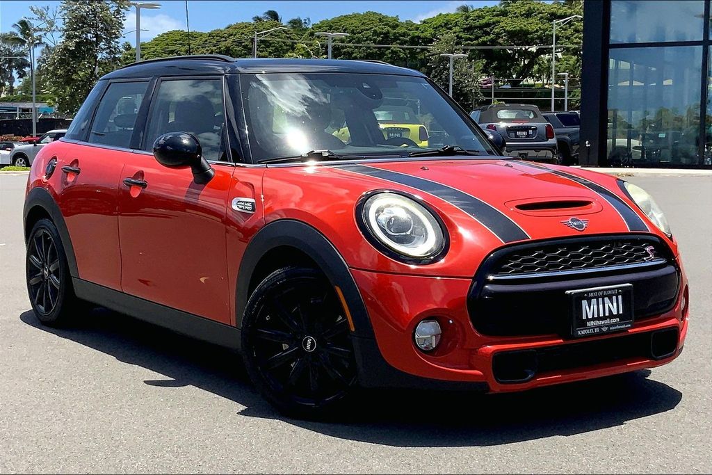 2019 MINI Cooper S 4-Door Hatchback FWD
