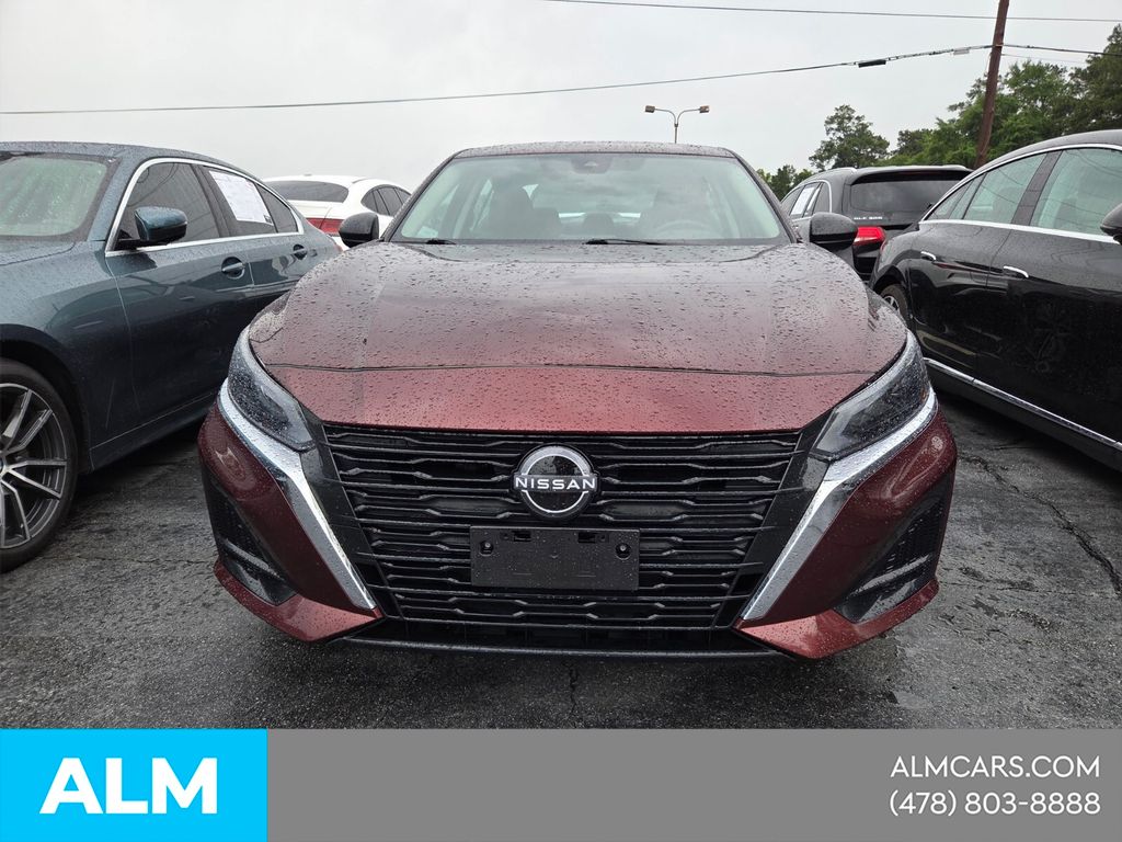 Used 2025 Red Nissan 2.5 SV image 18