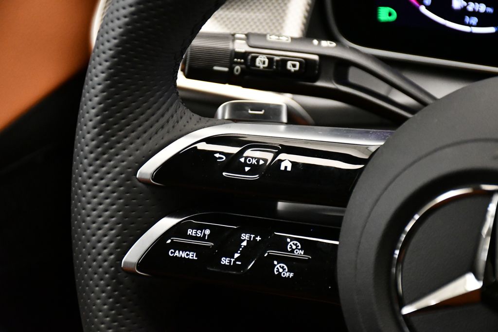 Thumbnail: 2025 Mercedes-Benz GLC - 22