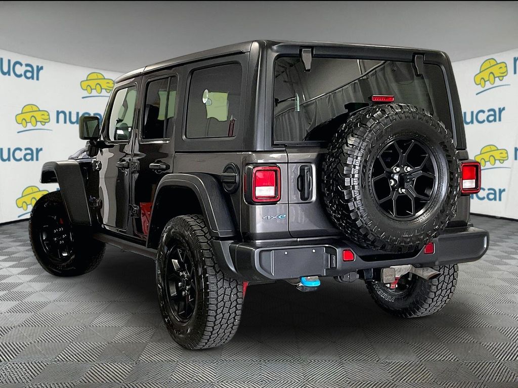 2024 Jeep Wrangler — photo 4