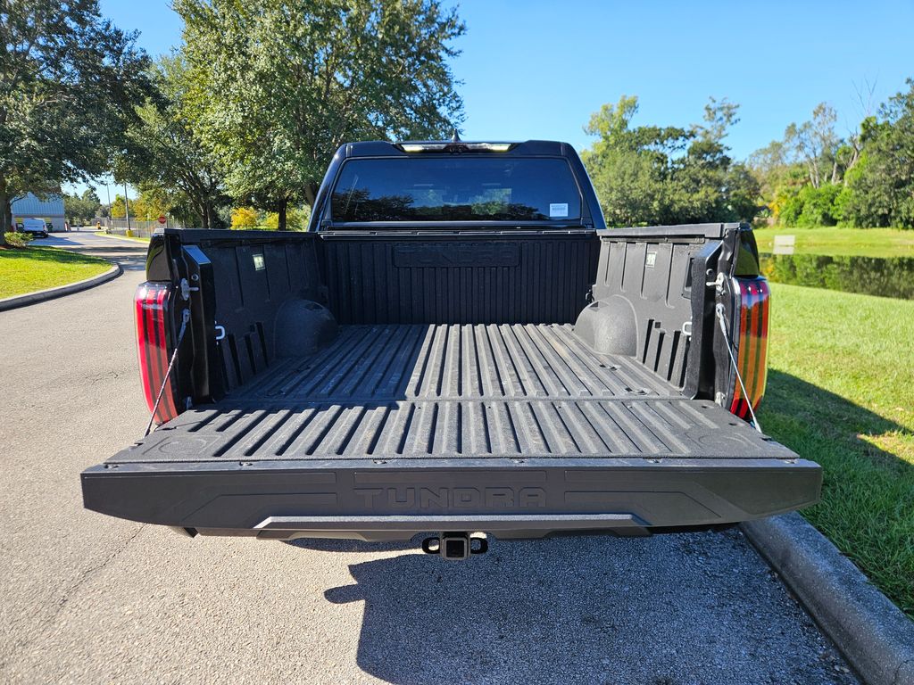 Thumbnail: 2024 Toyota Tundra - 10